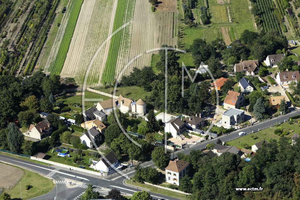 Photo arienne de Mry-sur-Oise (la Seigneurie)