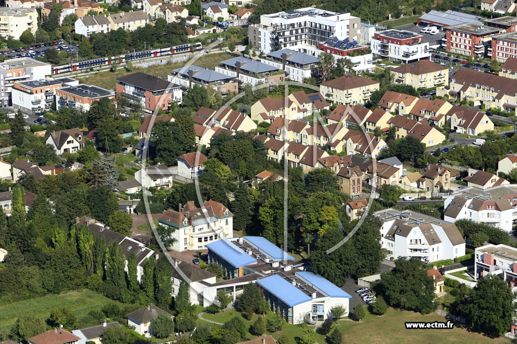 Photo arienne de Montigny-ls-Cormeilles (la Croix Blanche)