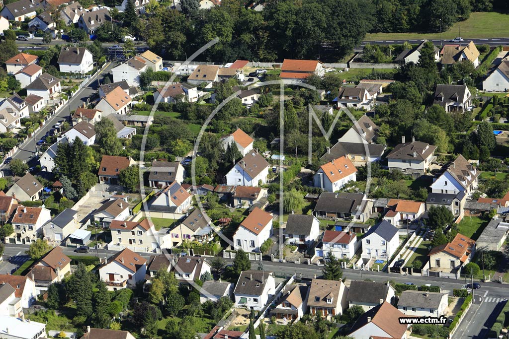 Photo arienne de Montigny-ls-Cormeilles (la Croix Blanche)