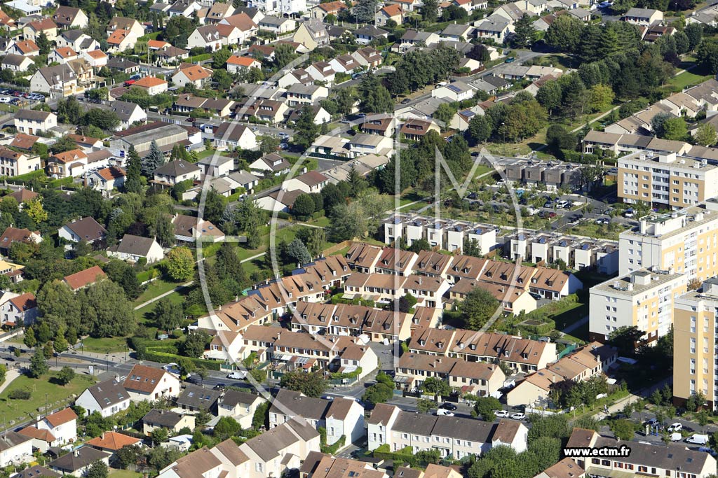 Photo arienne de Montigny-ls-Cormeilles (la Prsente)