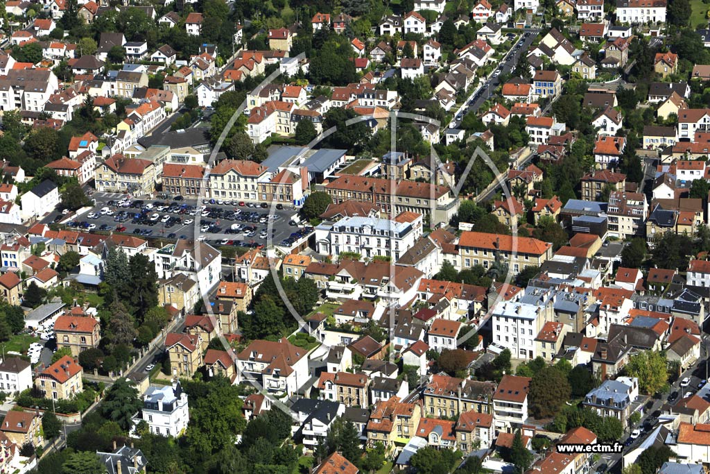 Photo arienne de Saint-Leu-la-Fort (Centre)