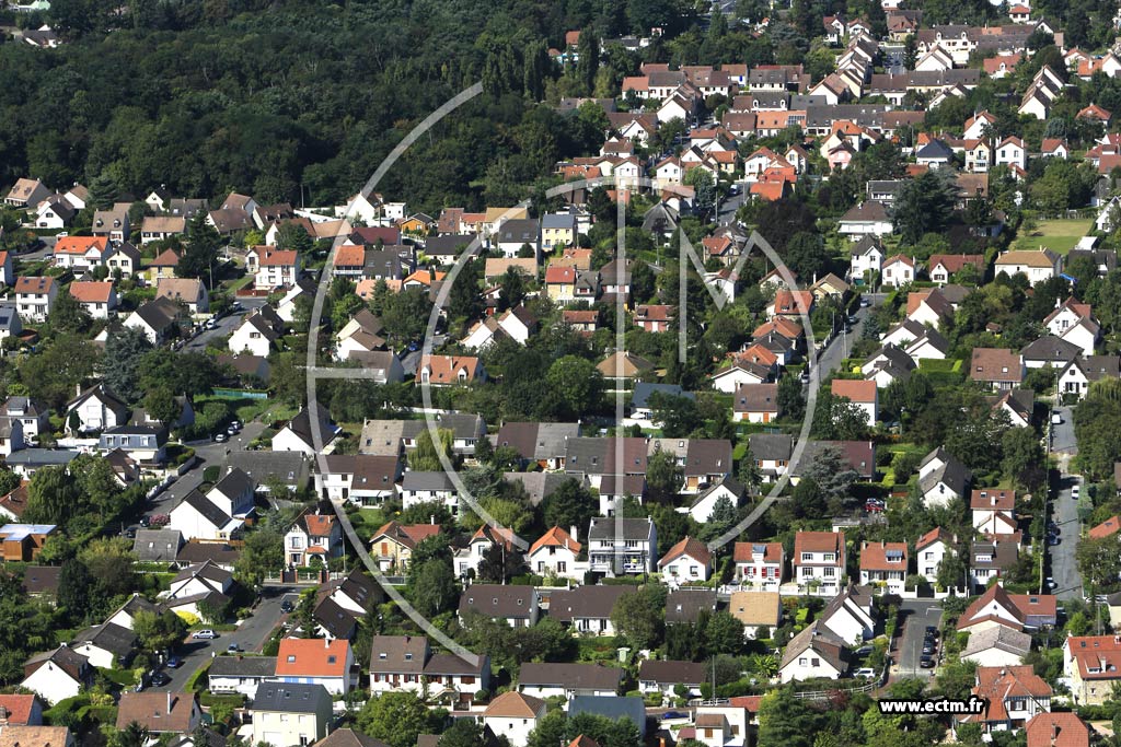 Photo arienne de Saint-Leu-la-Fort (les Chardonnais)