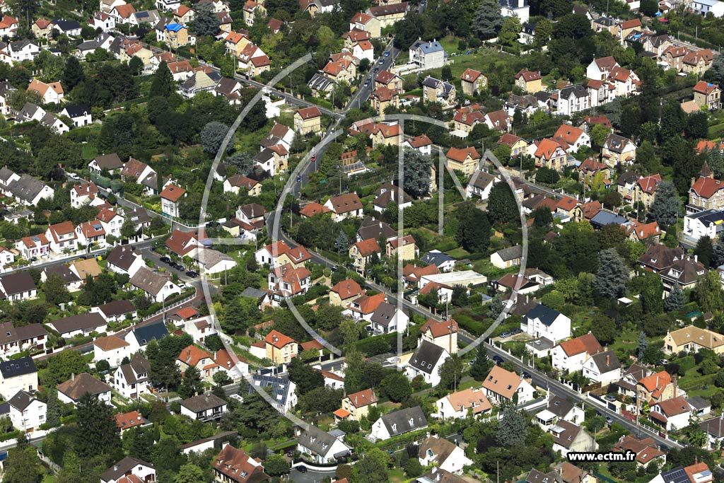 Photo arienne de Saint-Leu-la-Fort (les Quartiers)