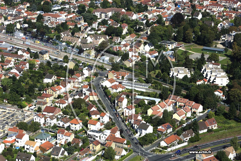 Photo arienne de Saint-Leu-la-Fort (les Quartiers)