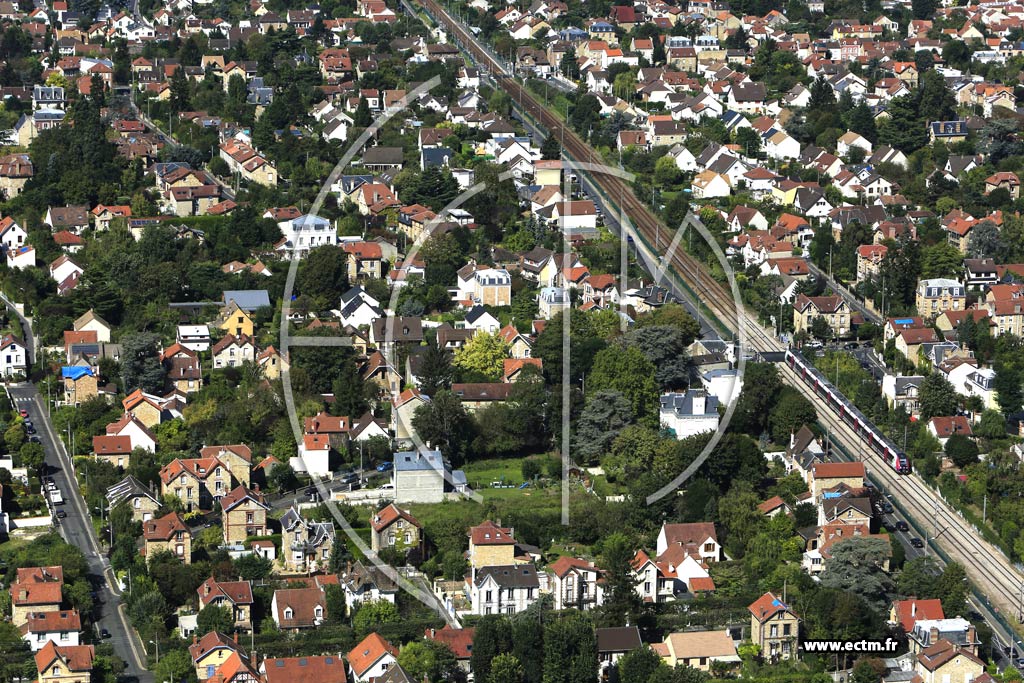 Photo arienne de Saint-Leu-la-Fort (les Quartiers)
