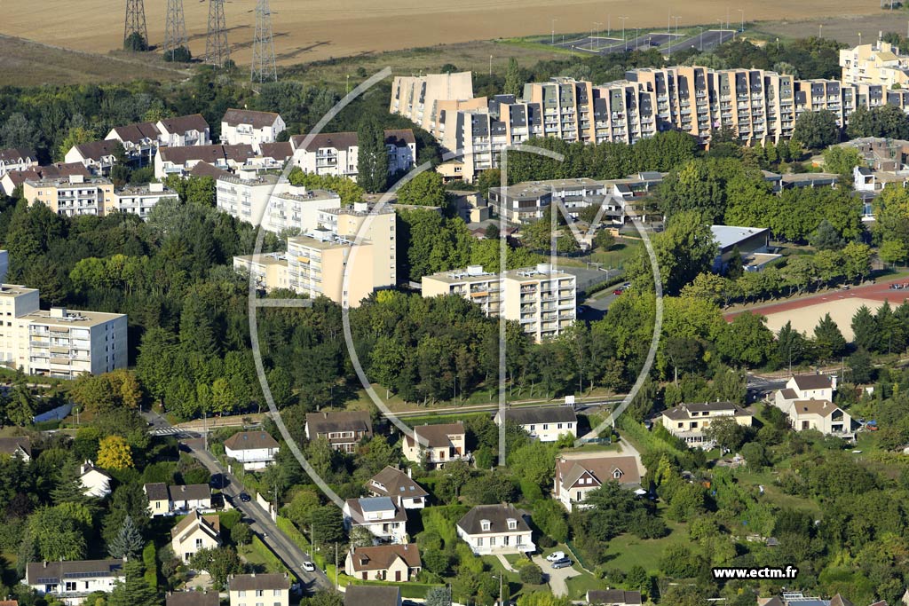Photo arienne de Cergy (le Mnandon)