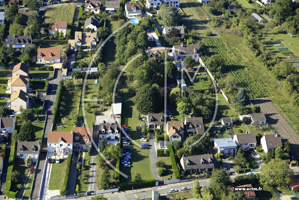 Photo arienne de ragny (la Croix des Pointes)