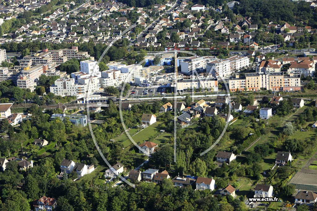 Photo arienne de ragny (la Croix des Pointes)