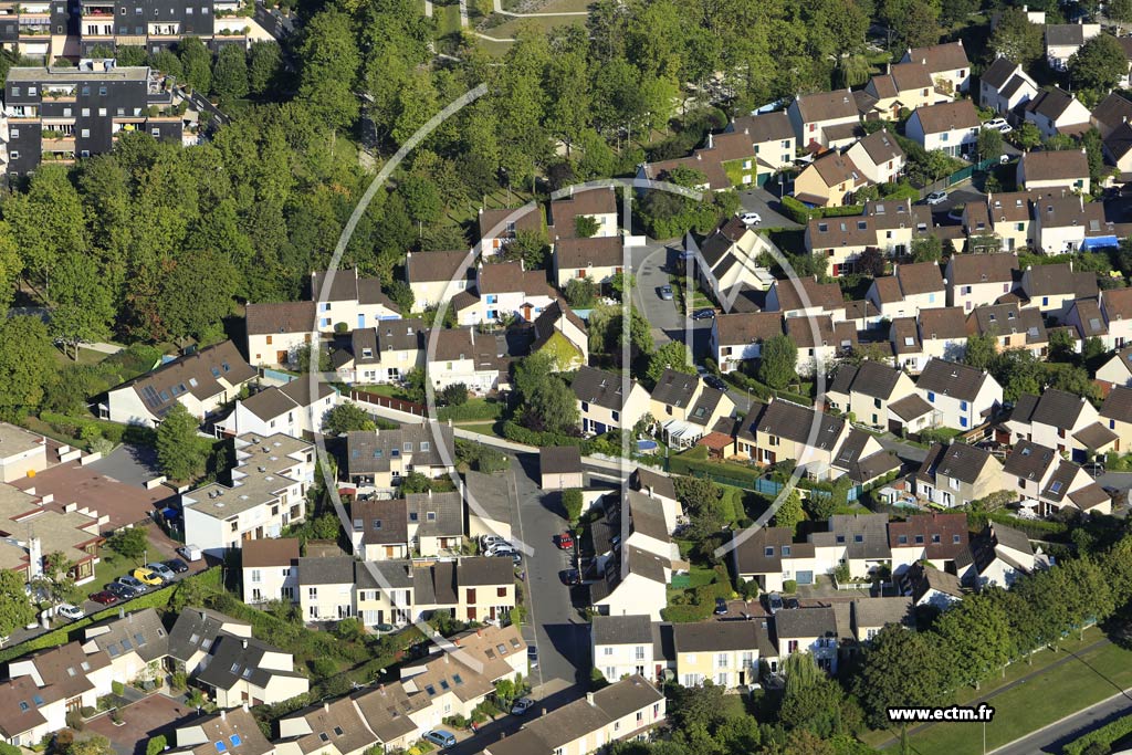 Photo arienne de ragny (les Rayes)