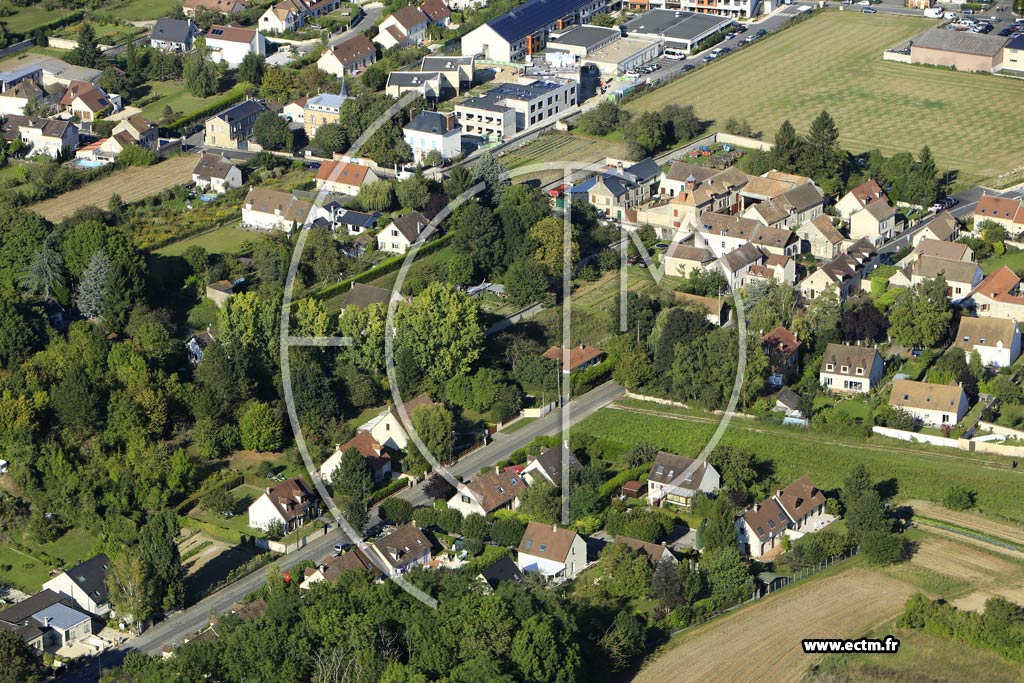 Photo arienne de Jouy-le-Moutier (Glatigny)