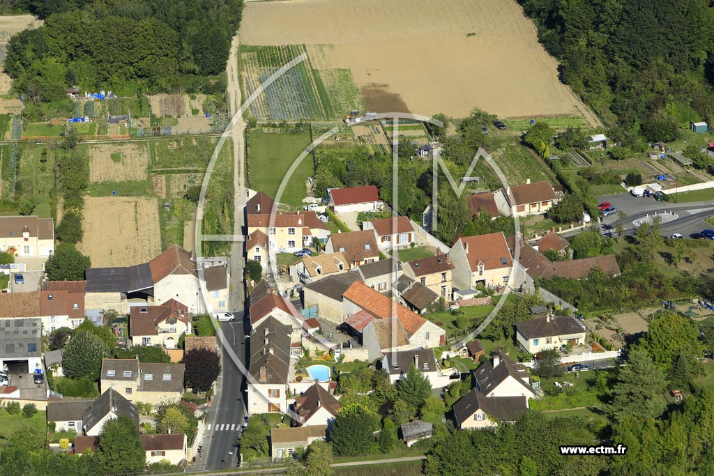 Photo arienne de Jouy-le-Moutier (Jouy la Fontaine)
