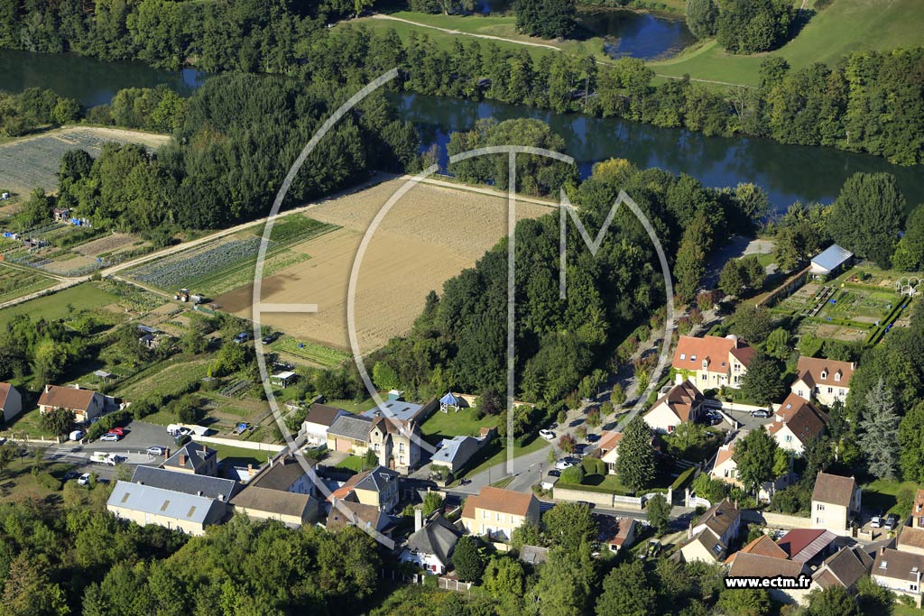 Photo arienne de Jouy-le-Moutier (Jouy la Fontaine)
