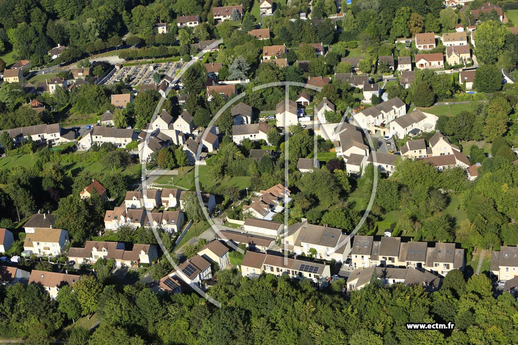 Photo arienne de Jouy-le-Moutier (la Fontaine Bnite)
