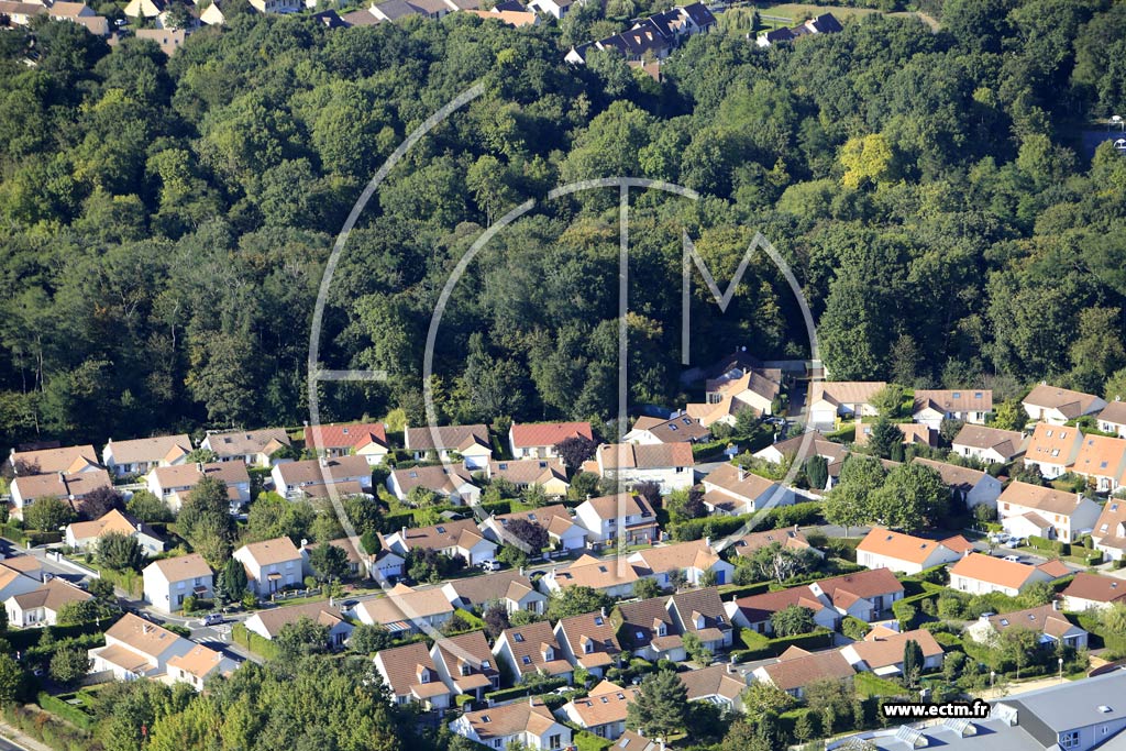 Photo arienne de Jouy-le-Moutier (les Tremblays)