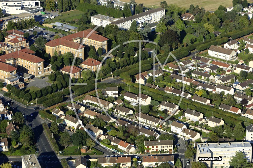 Photo arienne de Pontoise (les Cordeliers)