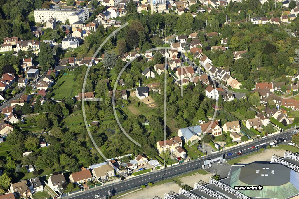 Photo arienne de Pontoise (les Noyers)