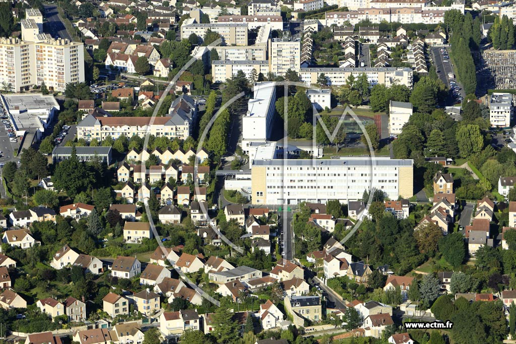 Photo arienne de Pontoise (Moulin Bunon - Moulin Gillet)