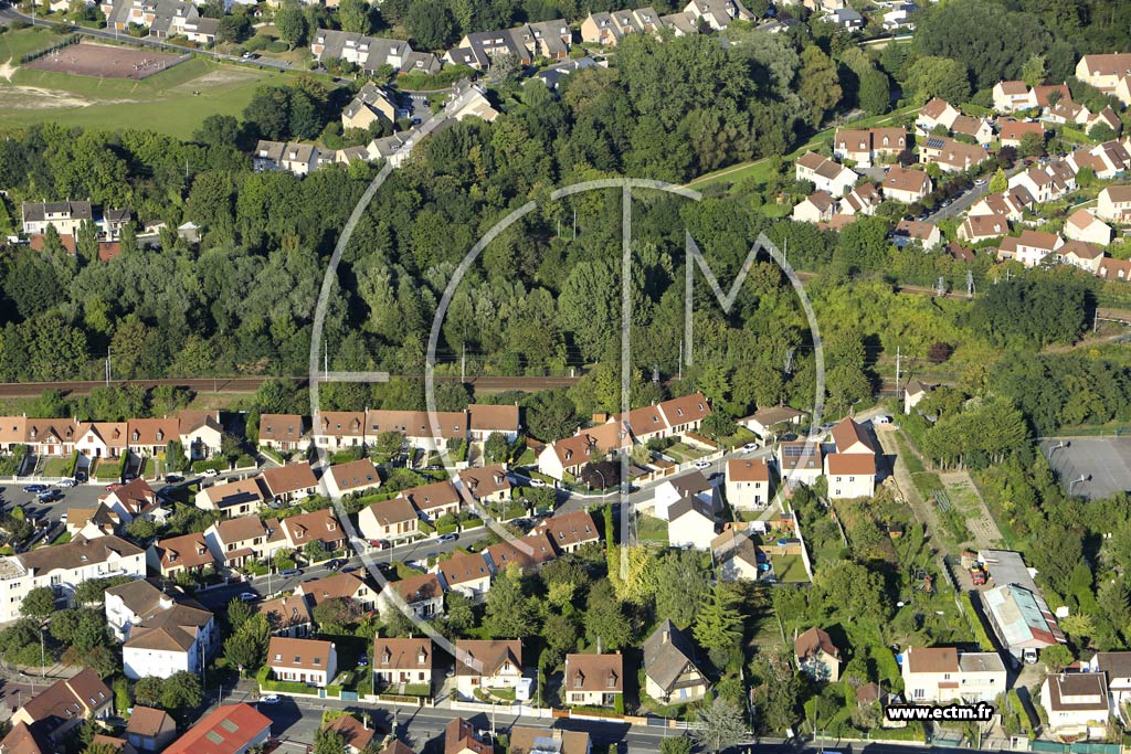 Photo arienne de Saint-Ouen-l'Aumne (Coix des Pointes)