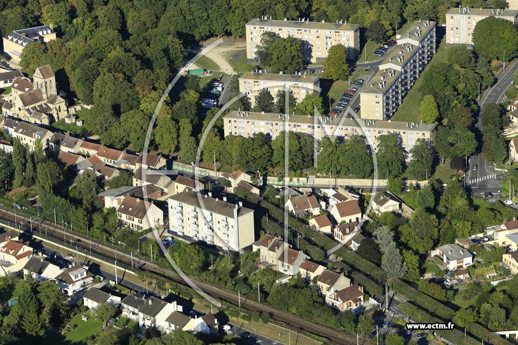 Photo arienne de Saint-Ouen-l'Aumne (Quartier de l'glise)