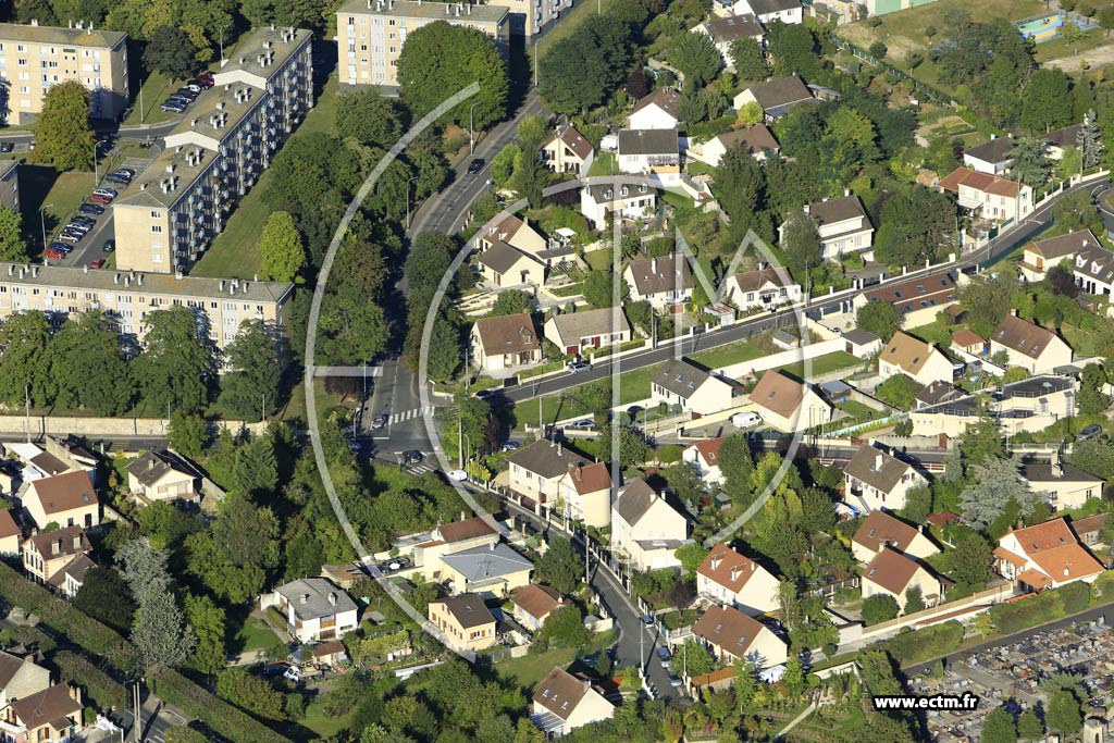 Photo arienne de Saint-Ouen-l'Aumne (Quartier de l'glise)