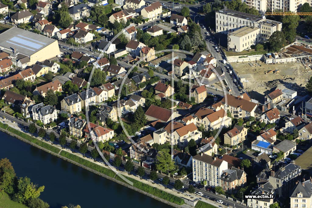 Photo arienne de Saint-Ouen-l'Aumne (Quartier de la Rue du Mail)