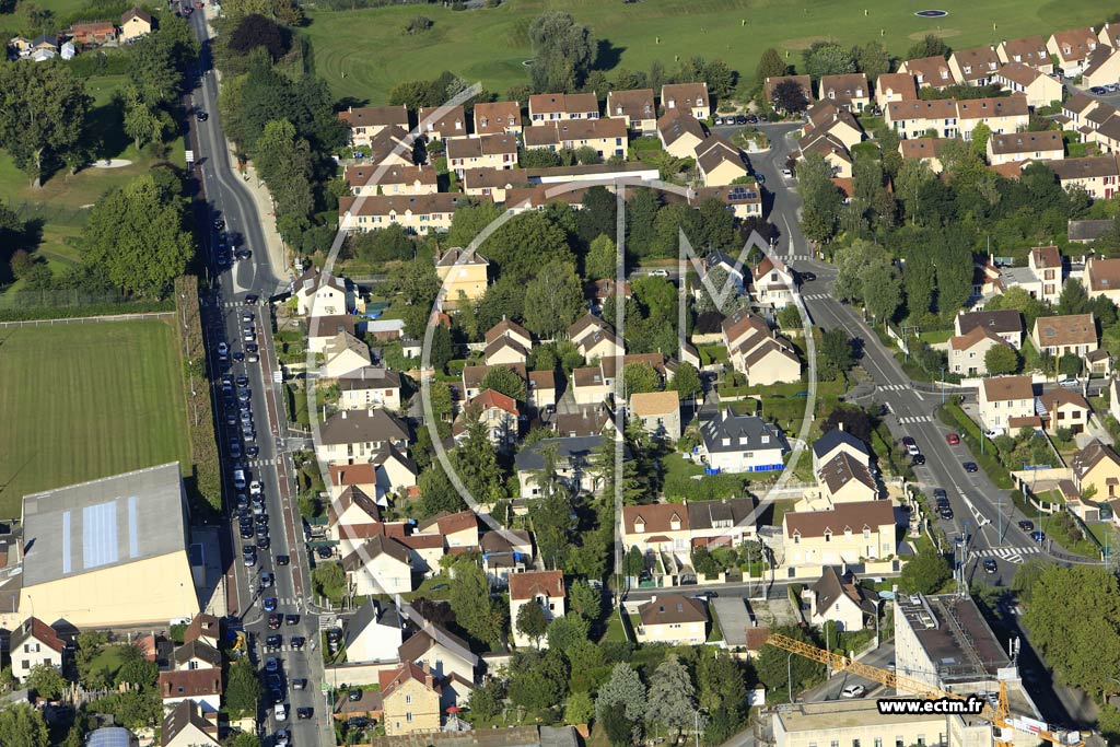 Photo arienne de Saint-Ouen-l'Aumne (Quartier de la Rue du Mail)