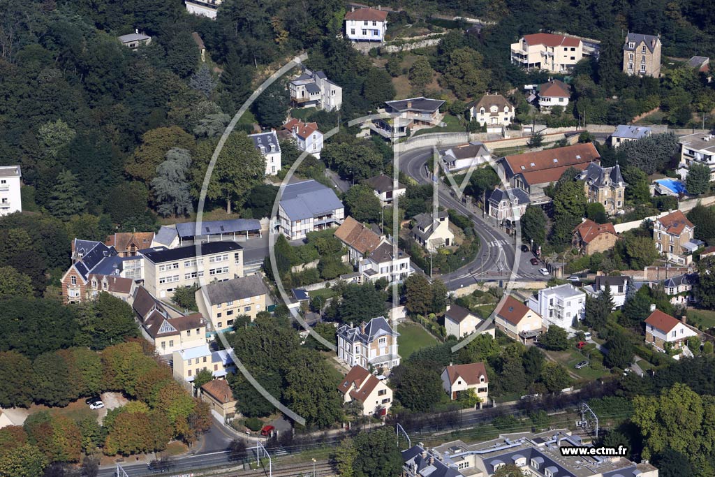 Photo arienne de Palaiseau (la Butte  la Reine)