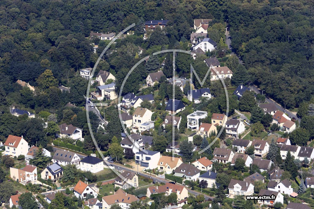 Photo arienne de Verrires-le-Buisson (Valle  la Dame)