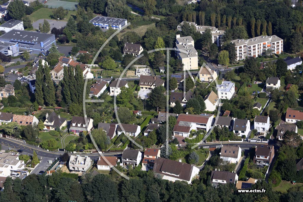 Photo arienne de Villebon-sur-Yvette (les Bas Casseaux)
