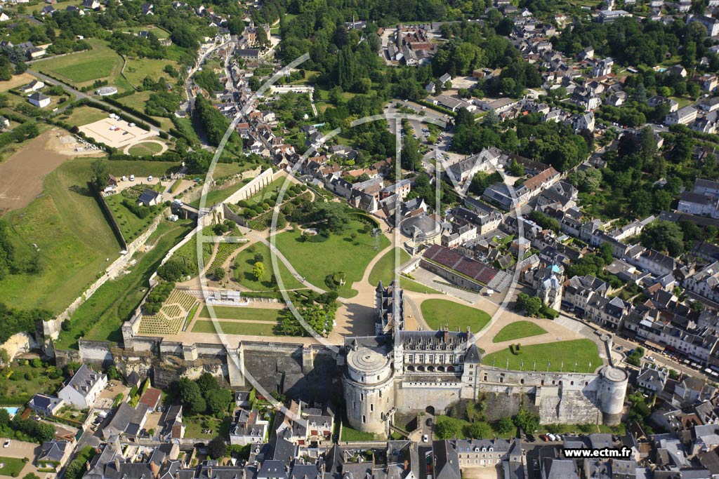 Photo arienne de Amboise (Chteau d'Amboise)