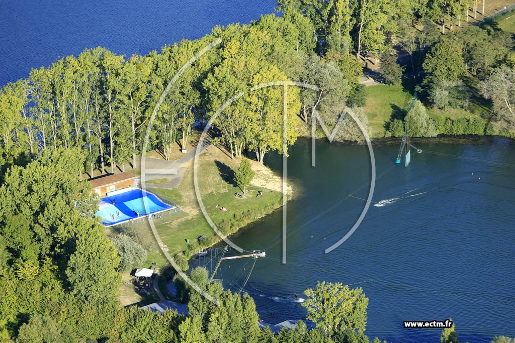 Photo arienne de Cergy (Base de Loisirs de Cergy-Pontoise : le tlski nautique)