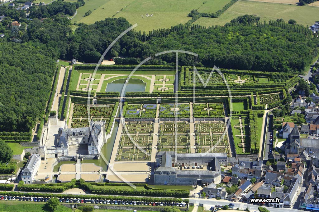 Photo arienne de Villandry (Chteau de Villandry)