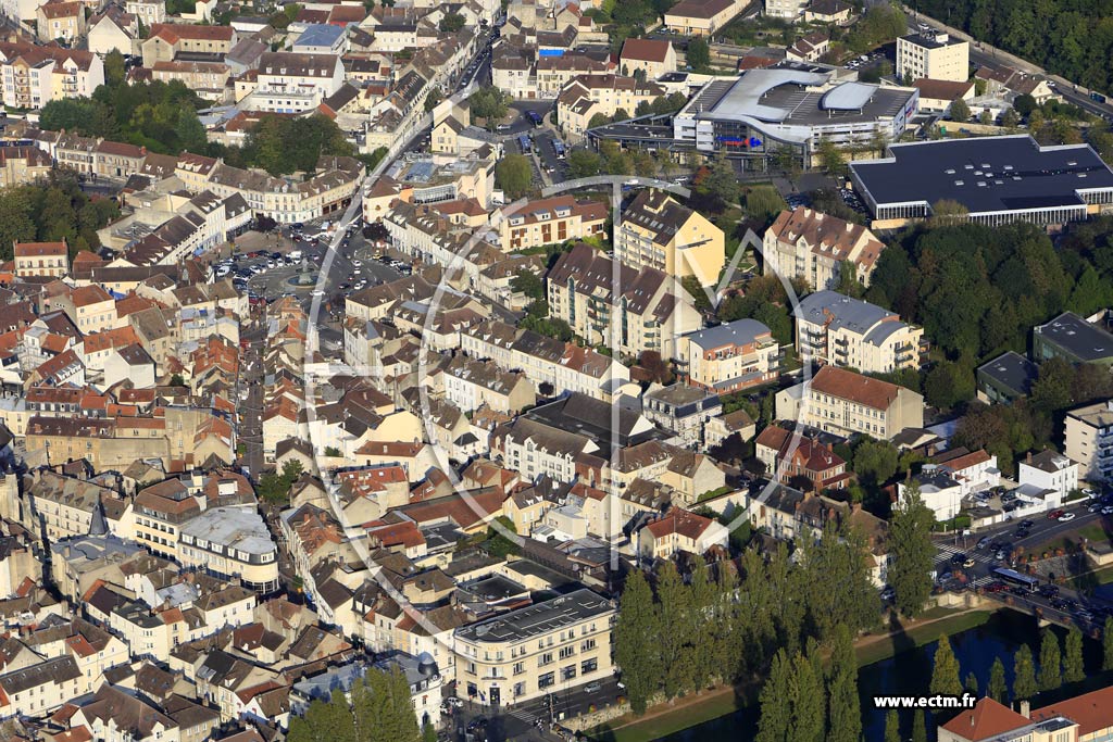 Photo arienne de Melun