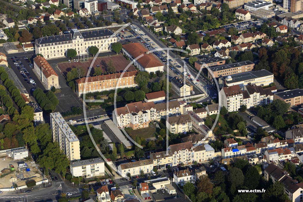 Photo arienne de Melun (Montaigu)