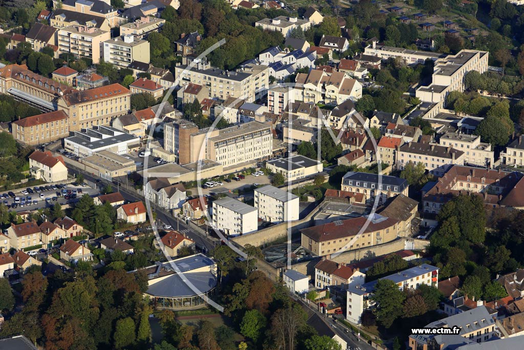Photo arienne de Melun (Montaigu)