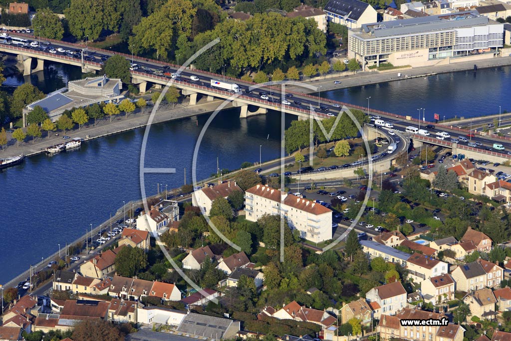 Photo arienne de Melun (Saint-Ambroise)