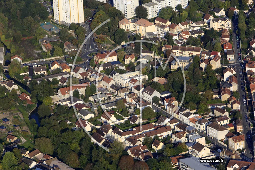 Photo arienne de Melun (Saint-Liesne)