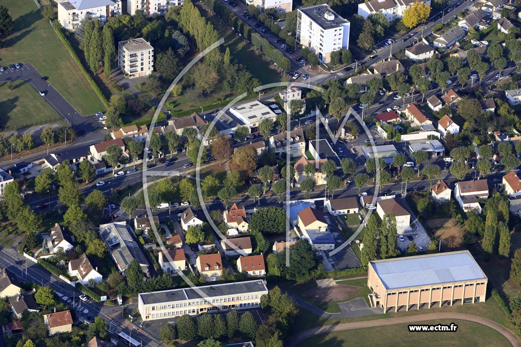 Photo arienne de Melun (Saint-Liesne)