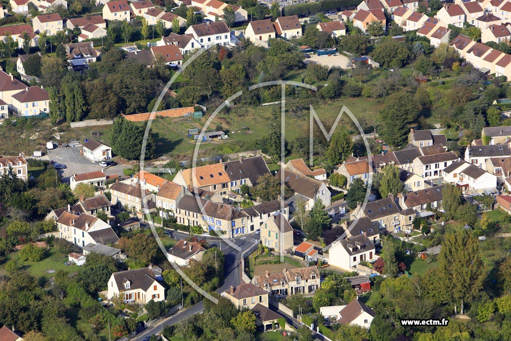 Photo arienne de Savigny-le-Temple (le Bourg)