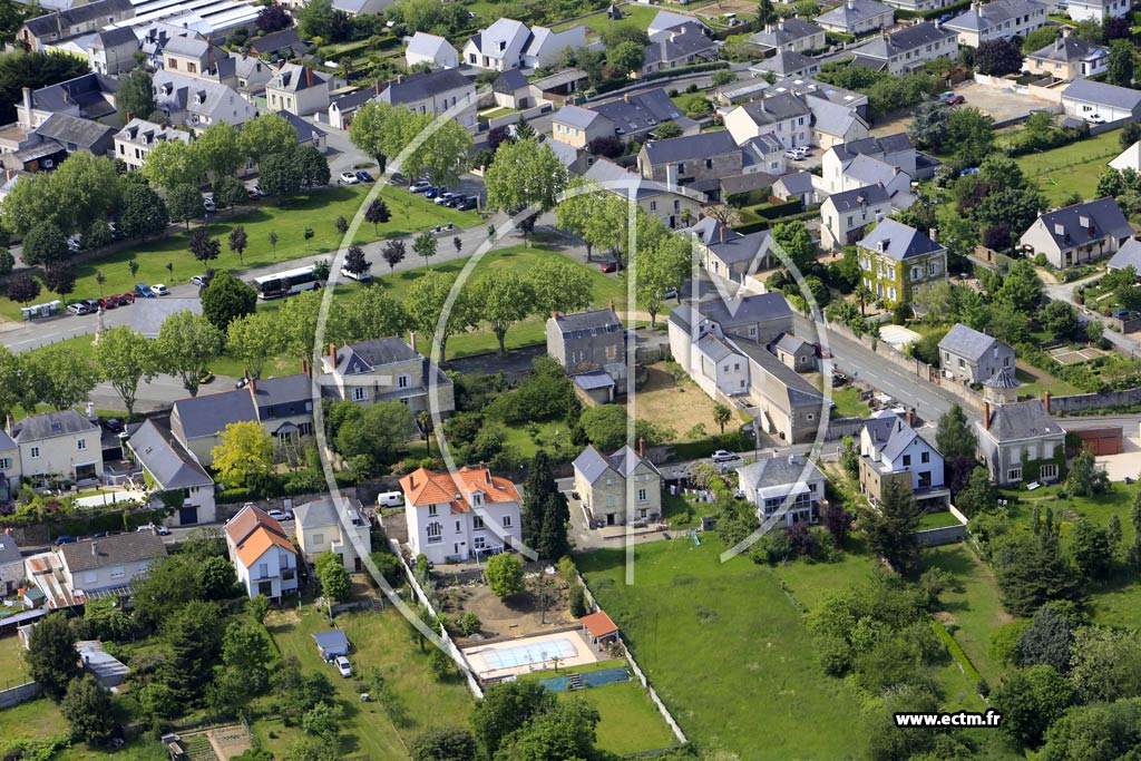 Photo arienne de Brissac-Quinc