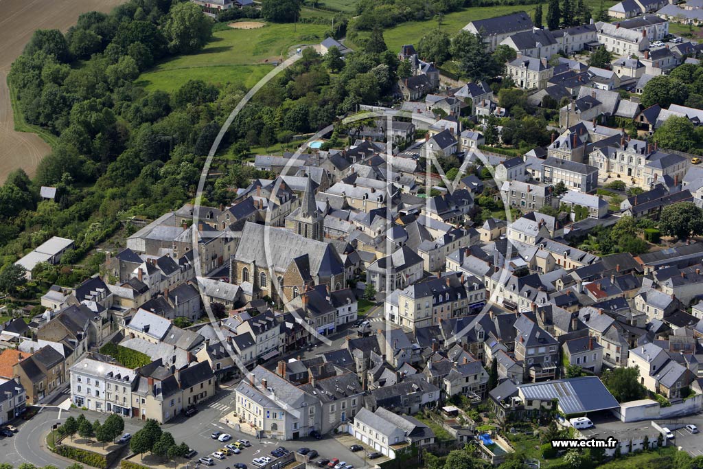 Photo arienne de Brissac-Quinc