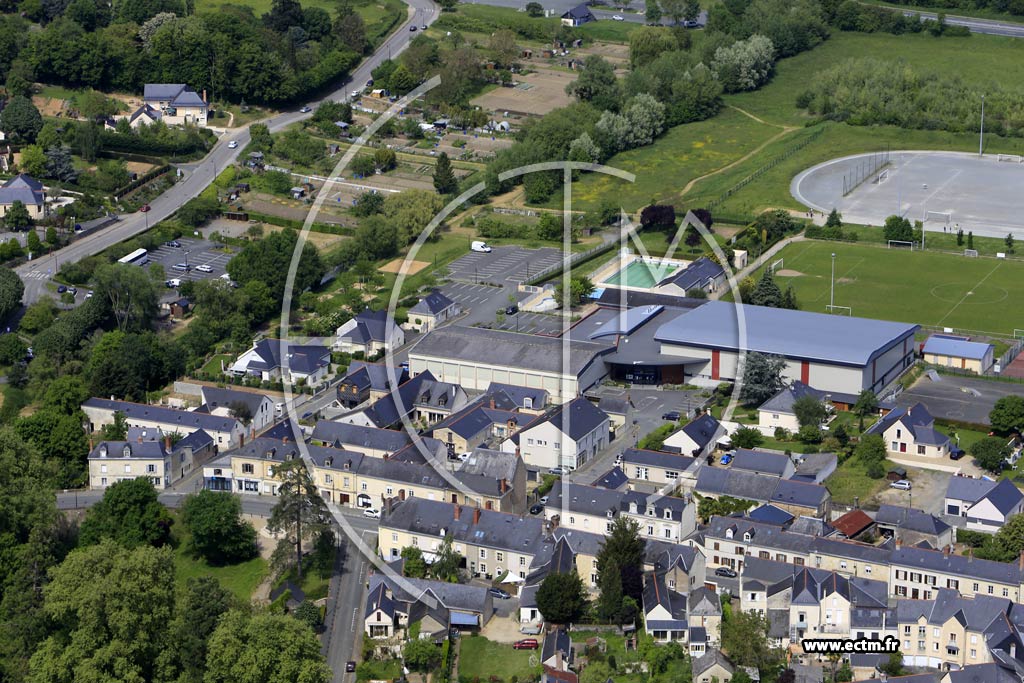 Photo arienne de Brissac-Quinc