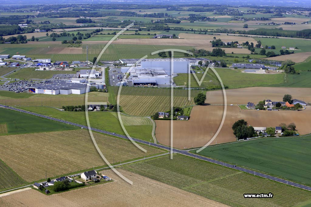 Photo arienne de Brissac-Quinc