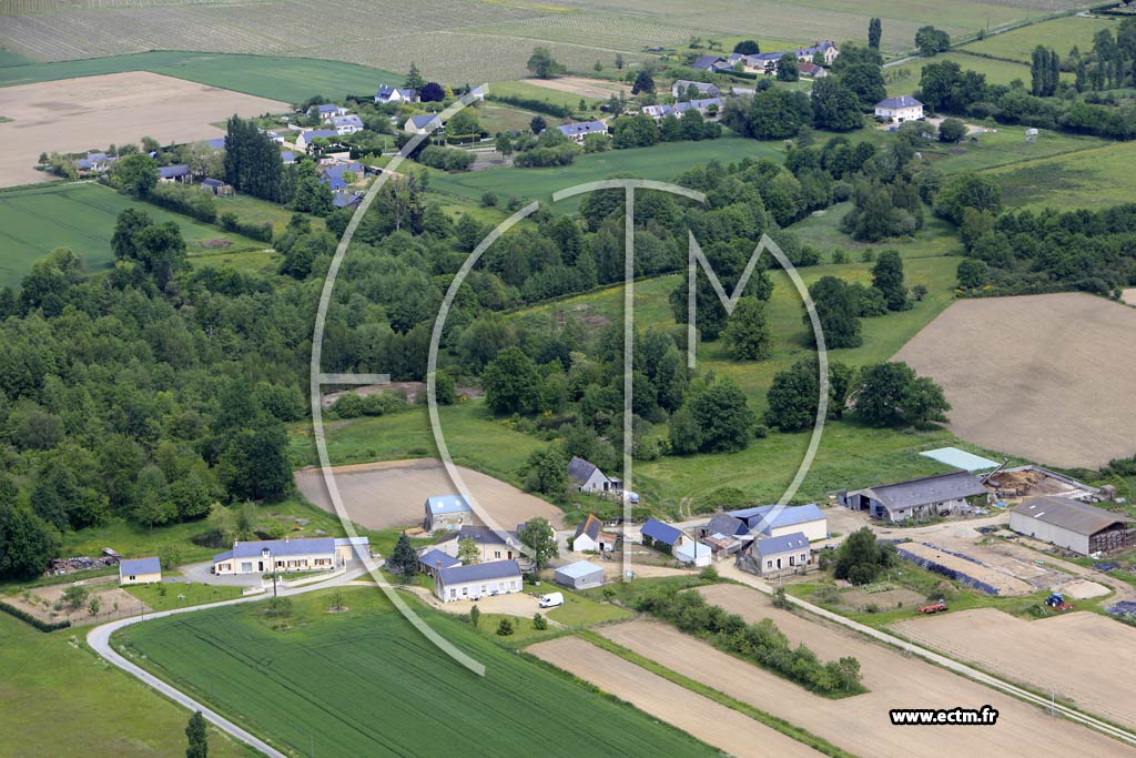 Photo arienne de Les Alleuds (Launay)
