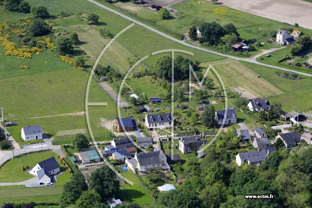 Photo arienne de Saint-Rmy-la-Varenne (Chauvign)