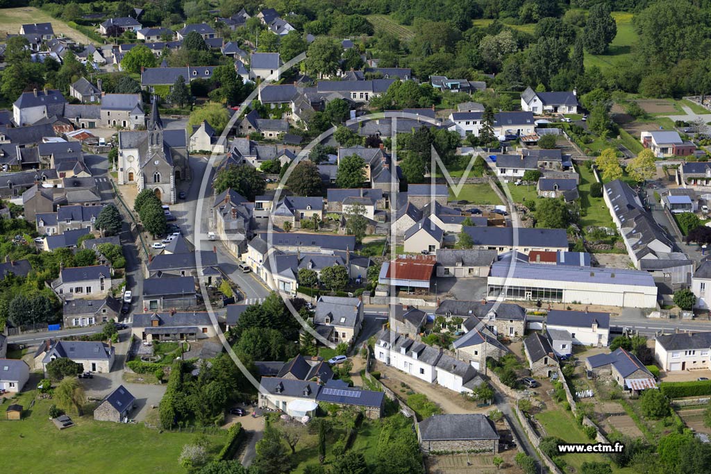 Photo arienne de Saint-Saturnin-sur-Loire