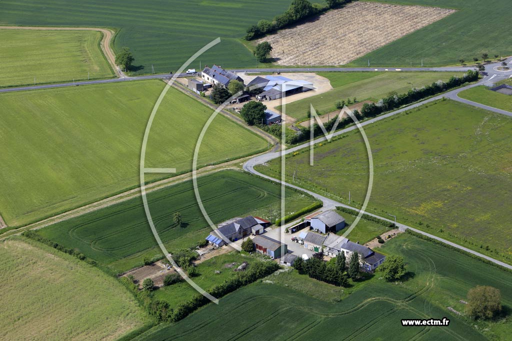 Photo arienne de Vauchrtien (Tierc)