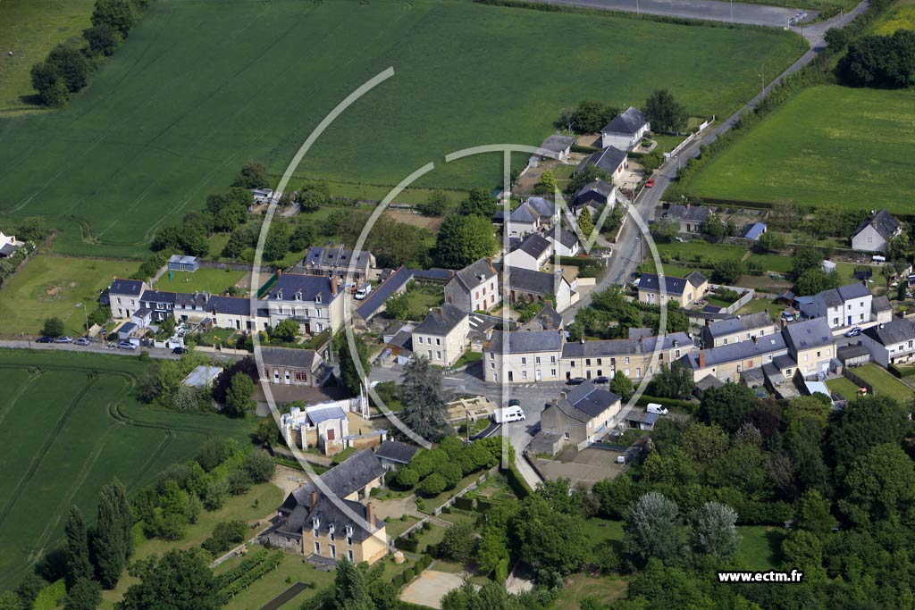 Photo arienne de Segr (Saint-Aubin du Pavoil)