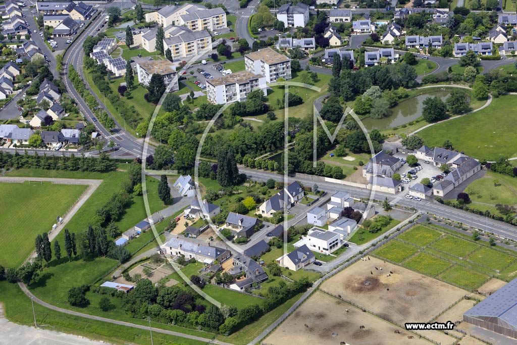 Photo arienne de Saint-Barthlemy-d'Anjou (la Jaudette)