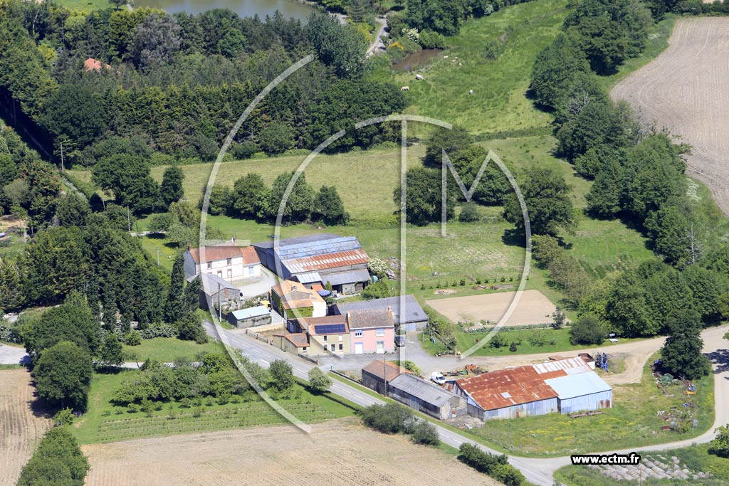Photo arienne de Frossay (les Ferrires)